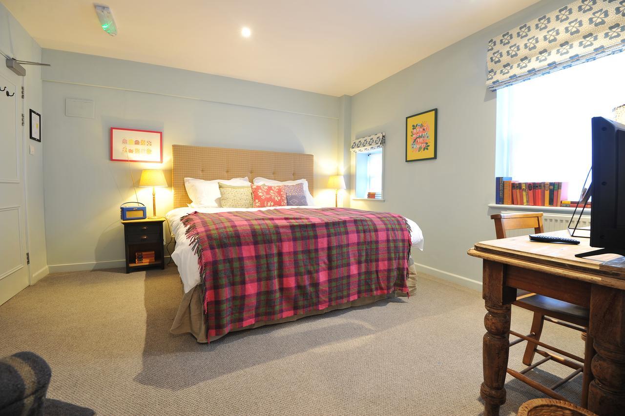 The Narrowboat Hotel Reading Exterior photo