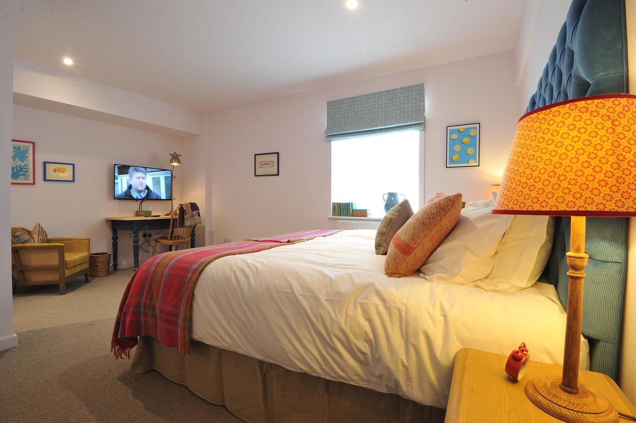 The Narrowboat Hotel Reading Exterior photo