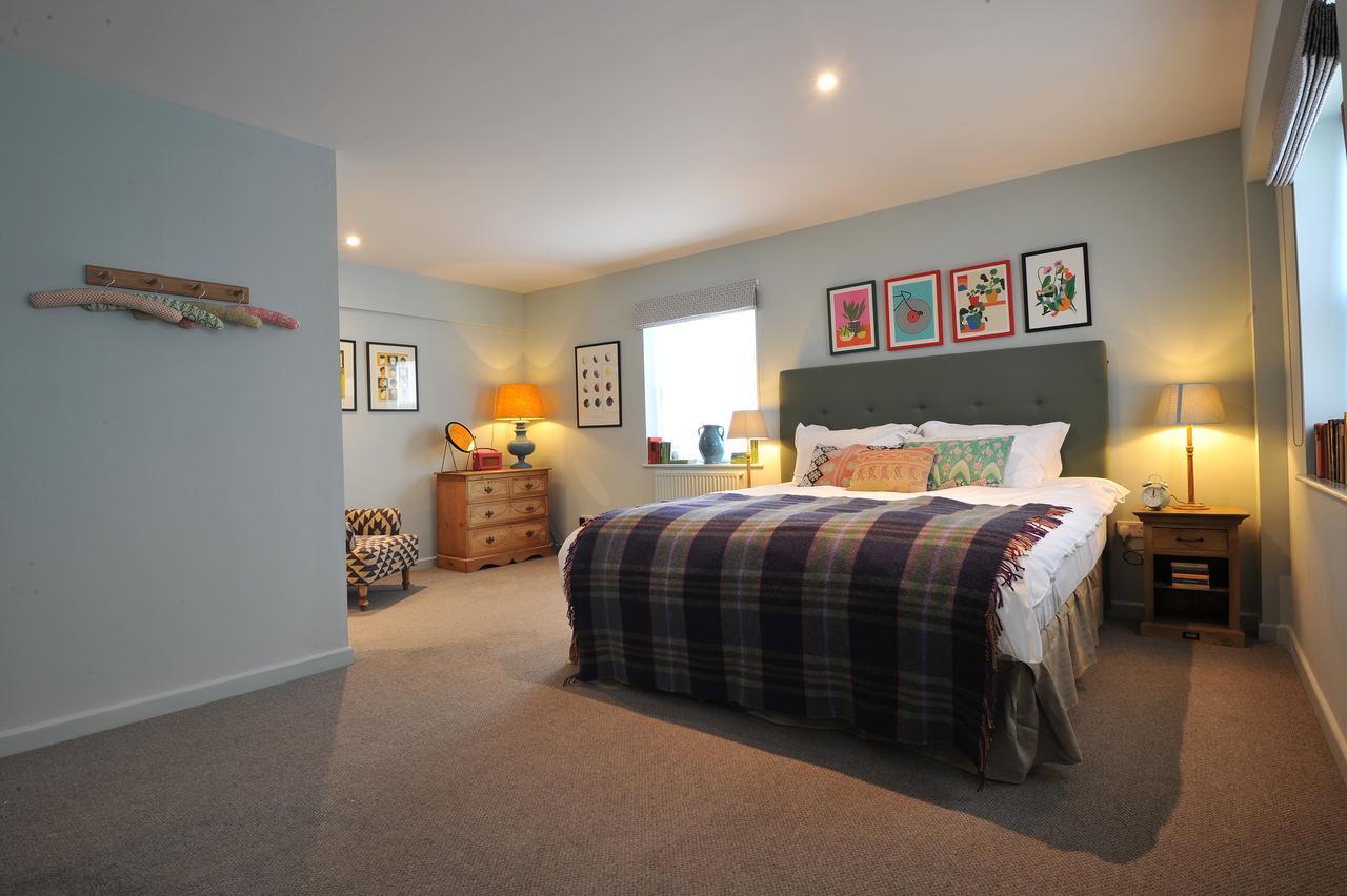 The Narrowboat Hotel Reading Exterior photo